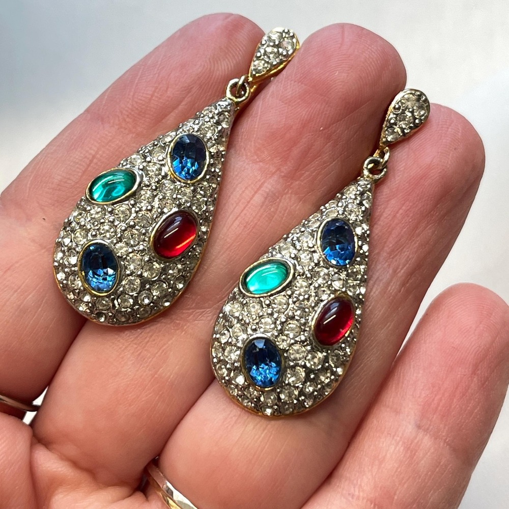 Vintage 90s Gold Tone Teardrop Pave Rhinestone Cabochon Mogul Omega Earrings